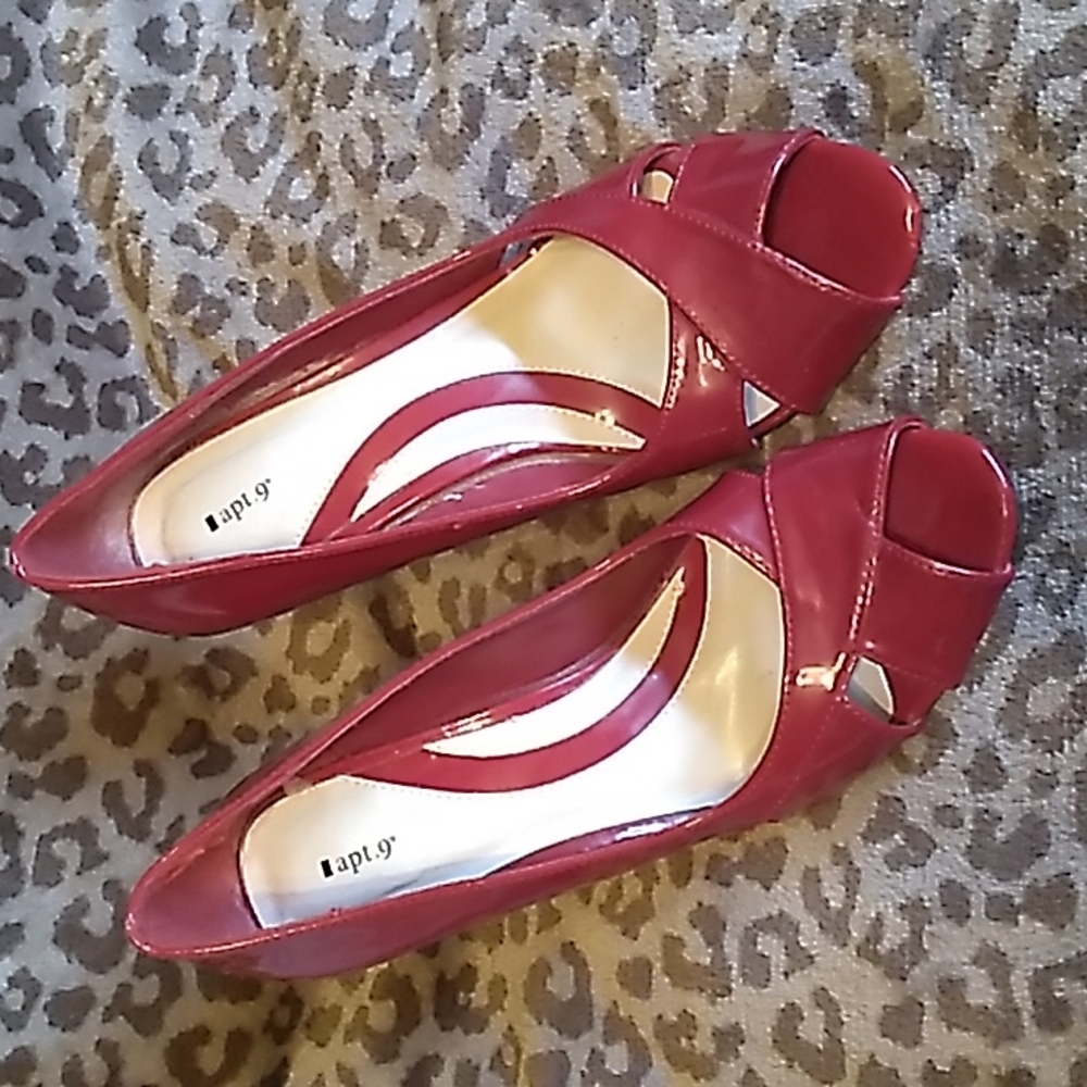 Apt. 9 Kendal Red Peek-A-Boo Toe Shoes